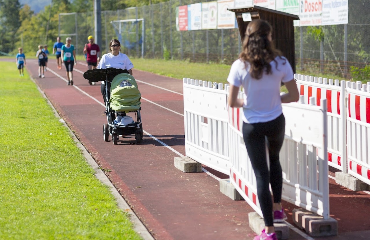 Bild vom 9. Benefizlauf im Jahr 2016. Dies ist das 156. Bild.